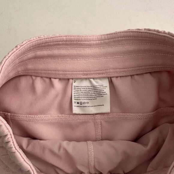 Lululemon Softstreme High-Rise Short 4" Size 2 Light pink - Picture 3 of 7